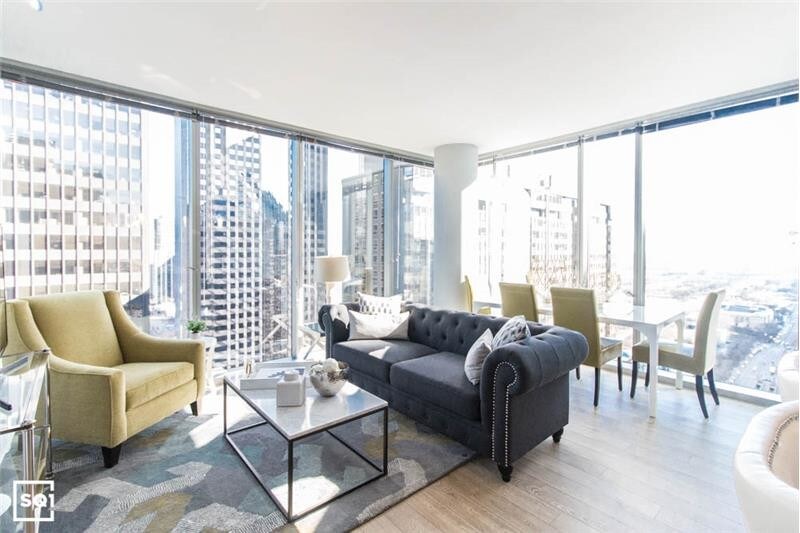 Foto principal - 151 E Randolph St