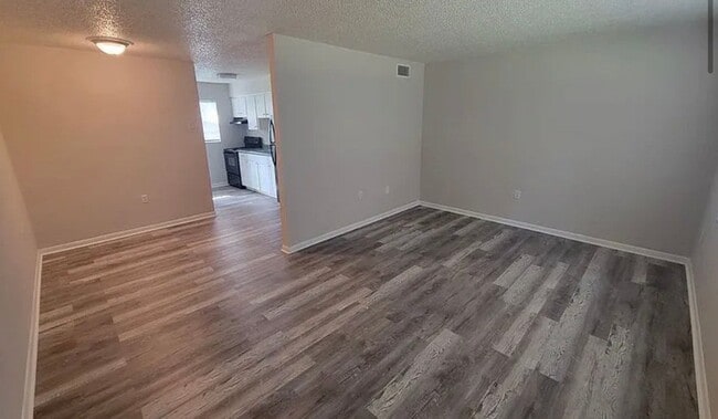 Building Photo - 1317 Tom Watson Rd