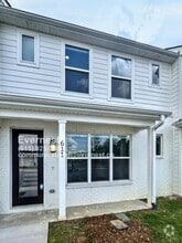Building Photo - 611 Mason Ward Pl