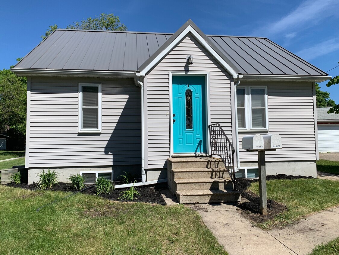 Foto principal - 513 E 8th St