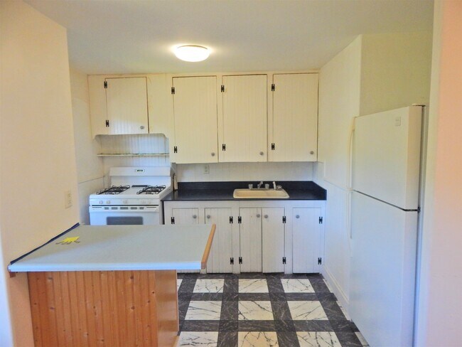 Kitchen - 93 Newbury St