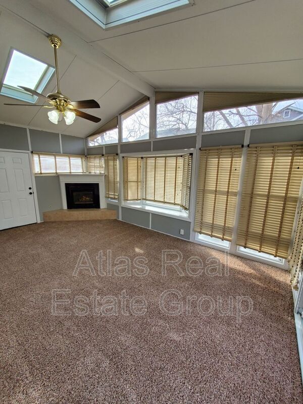 Foto del edificio - 12083 Glencoe St
