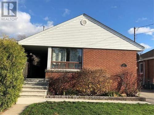 Primary Photo - 317 Parkdale Ave S