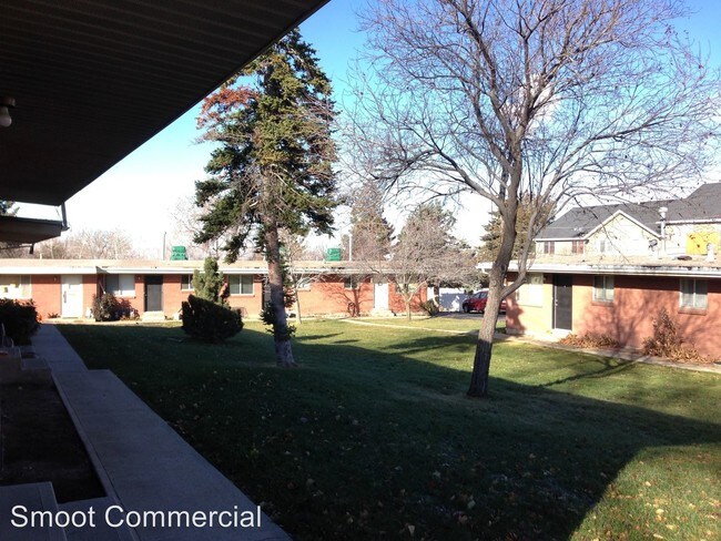 Building Photo - 2122 Orchard Dr