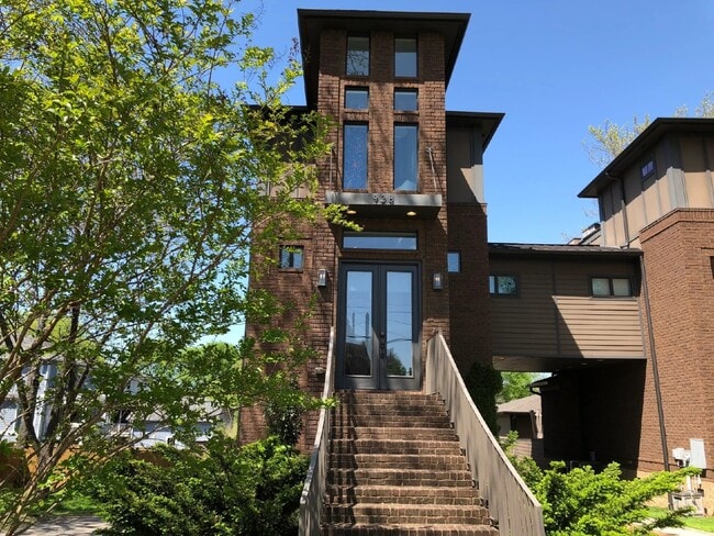 Luxury Brownstone in the heart of 12 South - Luxury Brownstone in the heart of 12 South Apartment
