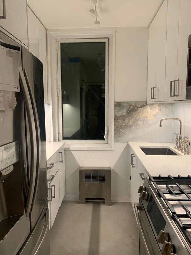 Foto del edificio - 212 E 47th St