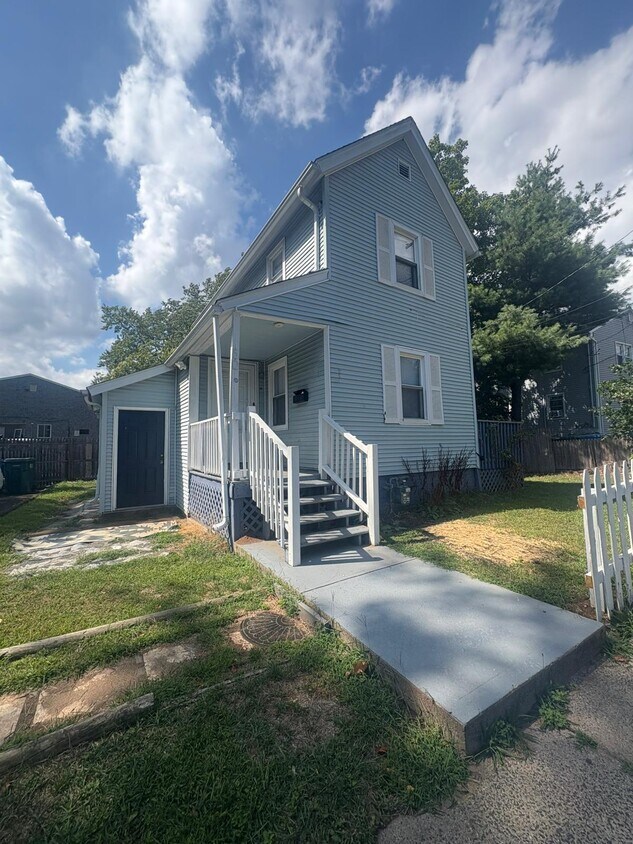 Primary Photo - 60 Warner St