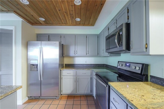 Building Photo - 8200 Neely Dr