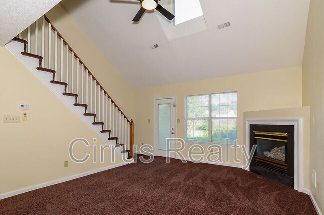 Foto del edificio - 381 Westview Dr