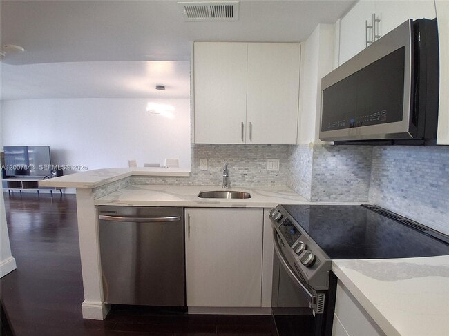 Foto del edificio - 770 Claughton Island Dr