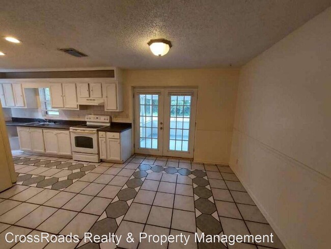 Building Photo - 3 br, 2 bath House - 2508 NE 15 AVE