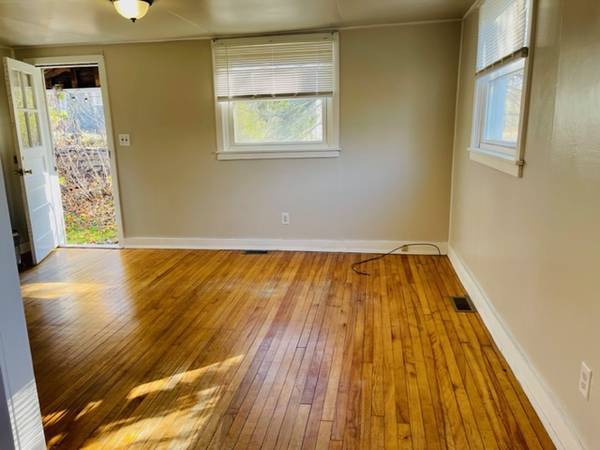 Foto del edificio - 1401 Slaterville Rd