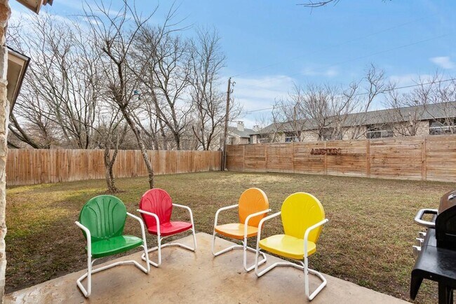 Building Photo - 1511 Sagebrush Dr