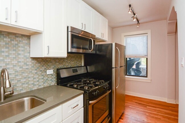 Building Photo - 2402 N Kedzie