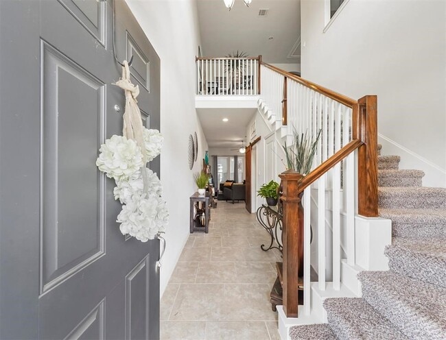 Building Photo - 17023 Canosa Dr
