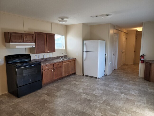 Foto del edificio - Bullard Mobile Home Park