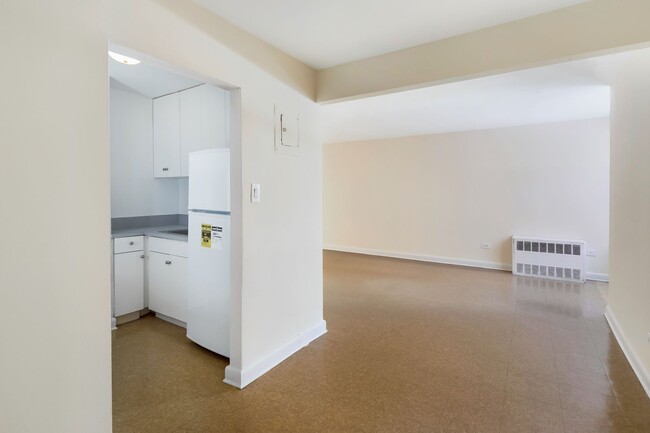 Foto del edificio - 44-35 Colden St
