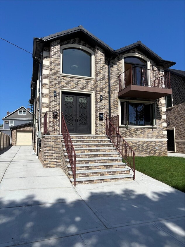 Primary Photo - 43-24 222nd St