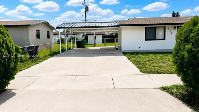 Foto del edificio - 14801 SW 103rd Pl