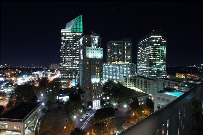 Building Photo - High-rise Luxury 1 Bedroom Buckhead Condo,...