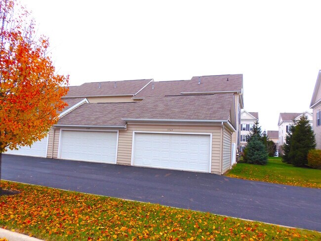Foto del edificio - Two Bedroom Dublin Condo Rental at Hayden ...