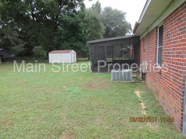 Building Photo - 6104 Nashville Ave