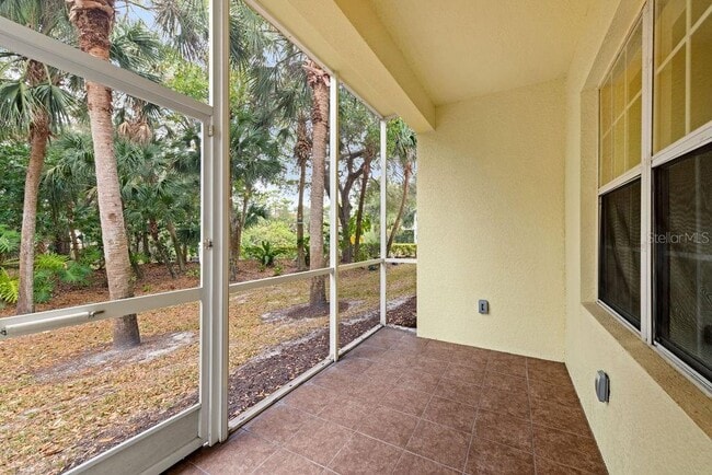 Foto del edificio - 16483 Gloria Ln