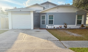 Building Photo - 1431 Thistledown Dr