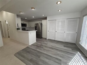 Building Photo - 528 Mananai Pl