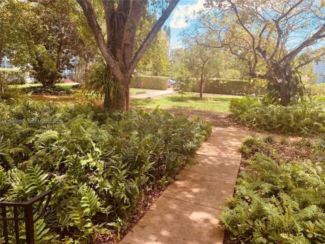 Foto del edificio - 5605 SW 80th St