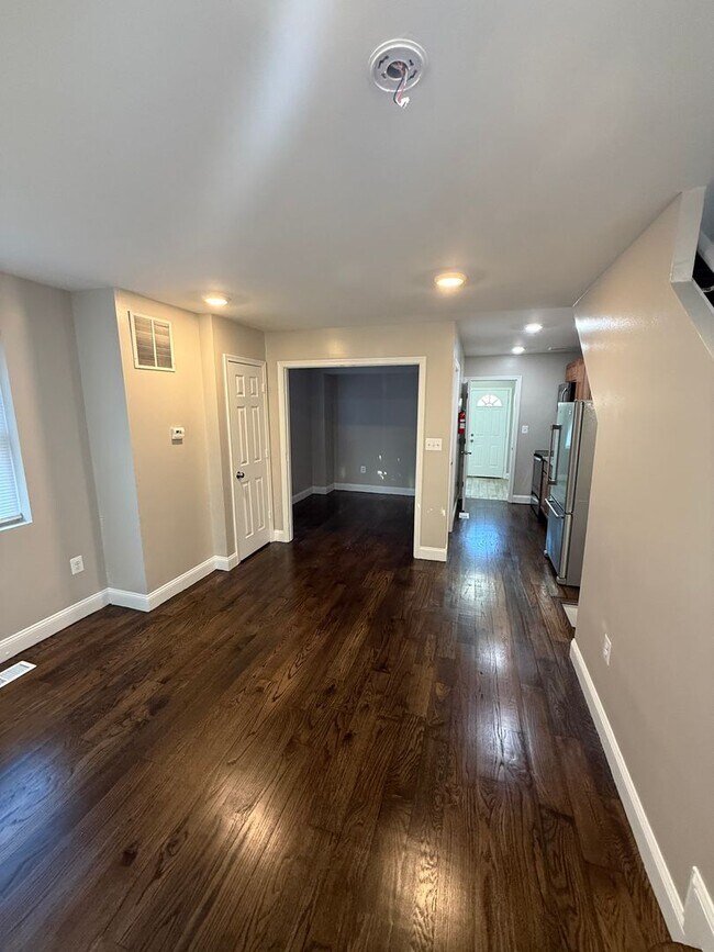 Foto del edificio - 312 Burbank St SE