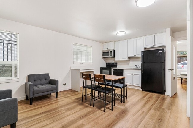 Interior Photo - Radian Apartments