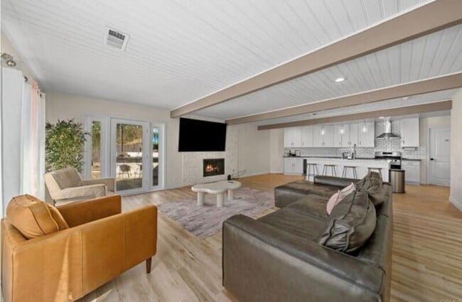 Foto del edificio - 209 Camino Elevado