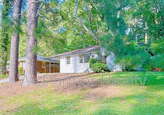Foto del edificio - 2744 Fairlane Dr SE