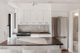Building Photo - 345 W 145th St