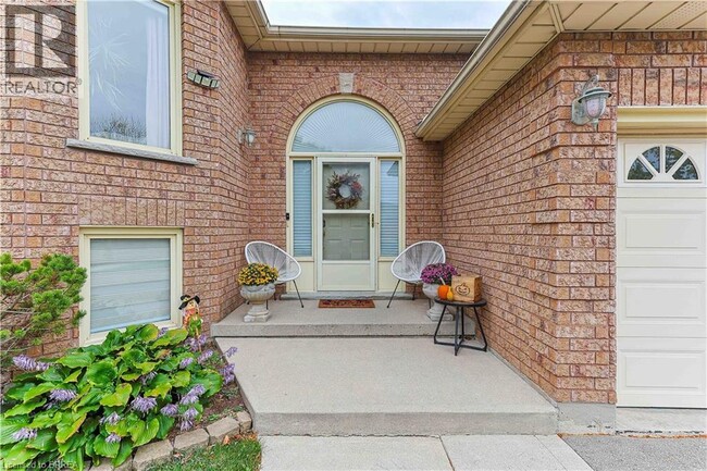 Building Photo - 19 Courtland Dr