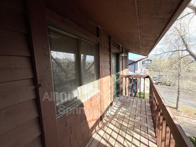 Foto del edificio - 2526 Plumtree Grove