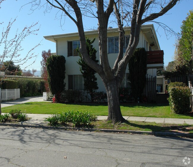 Foto del edificio - 2106-2112 Williams St