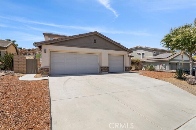 Foto del edificio - 23661 Canyon Heights Dr