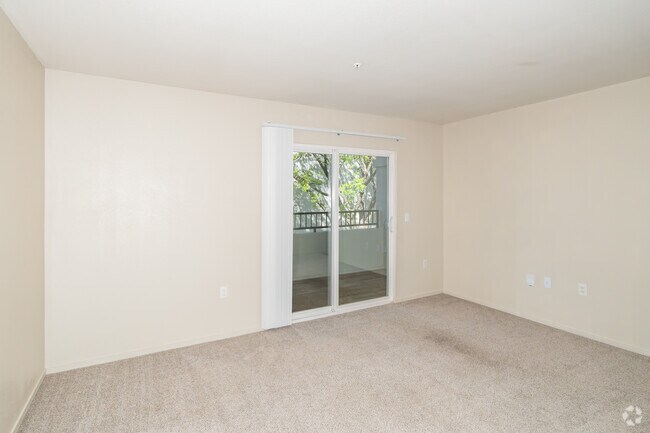 1 dormitorio, 1 baño - 645 pies cuadrados - Sala de estar - KNOLLS AT GREEN VALLEY - Income Restricted