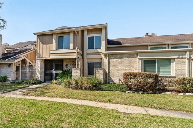 Building Photo - 11614 Village Pl Dr