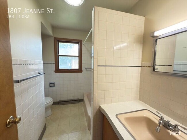 Foto del edificio - 1807 Jeanne St