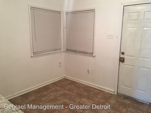 Foto del edificio - 19140-19144 Moross Rd