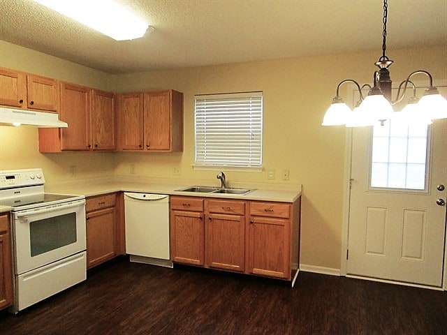 Foto del edificio - 8845 Limberlost Ct