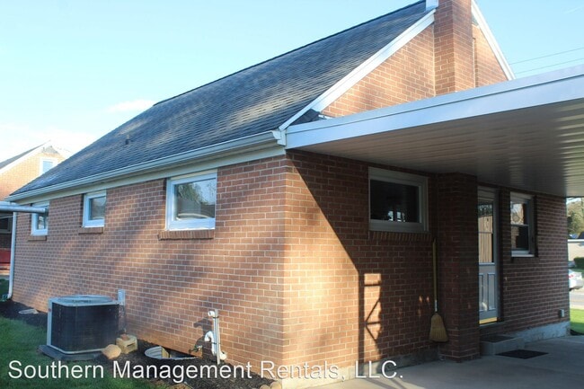 Building Photo - 4 br, 1 bath House - 98 Church St.
