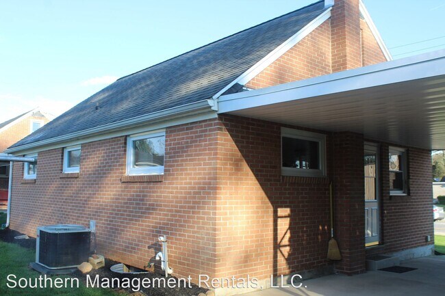 Foto del edificio - 4 br, 1 bath House - 98 Church St.