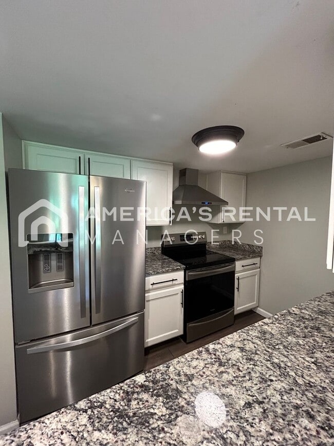 Building Photo - Home for rent in Birmingham! COMING SOON!!