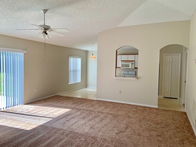 Building Photo - Deltona - 3 Bedroom, 2 Bathroom - $1,845.00