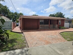 Building Photo - 651 SW 66th Ave