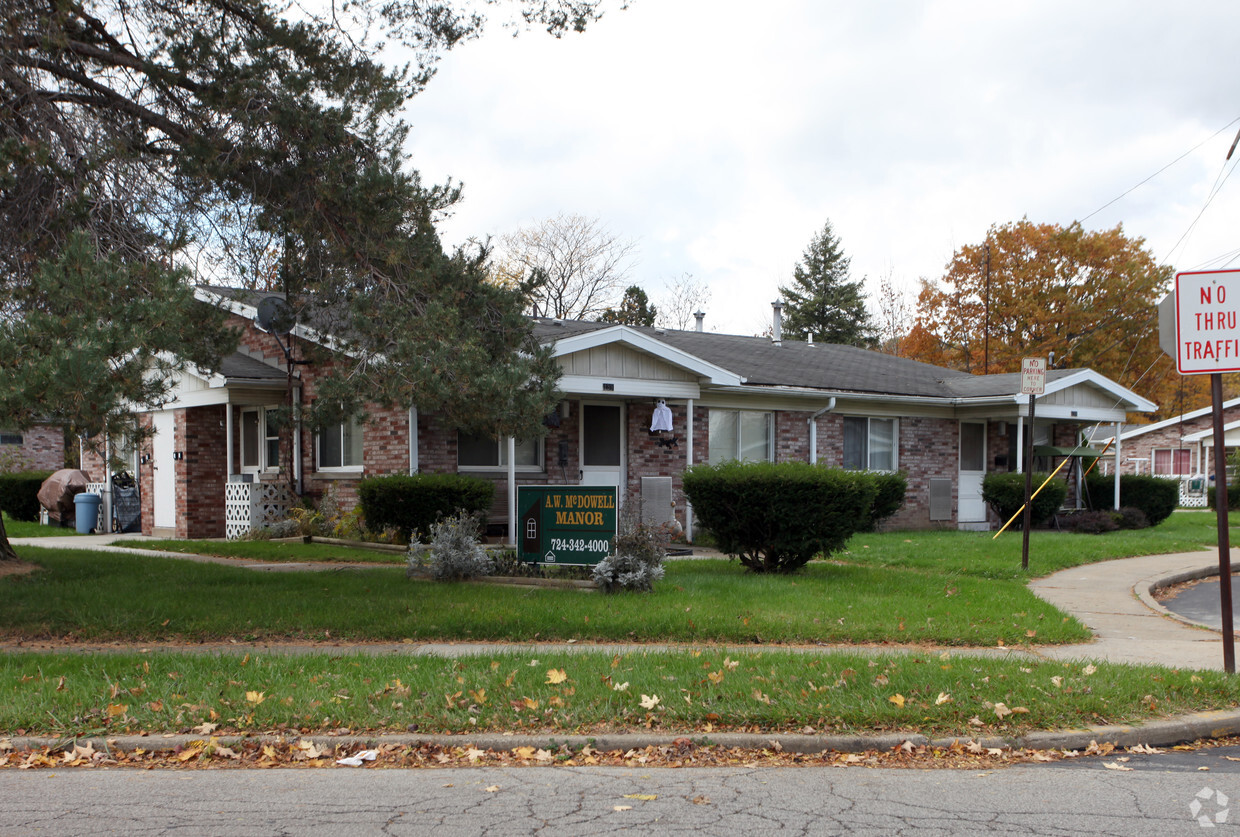 Foto principal - McDowell Manor